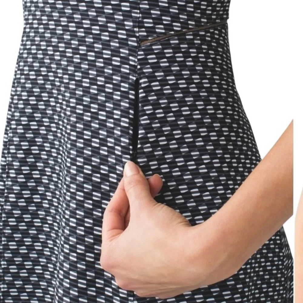 Lululemon Athletica  &go 'Til Dawn Dress Deep Dive White Black  Women’s Size 10